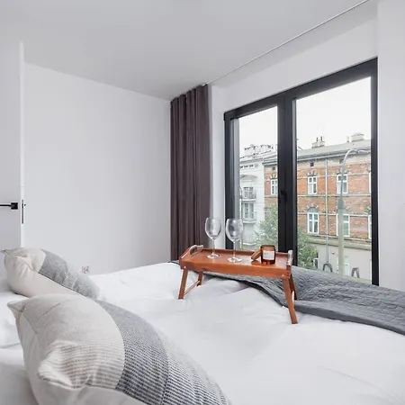 Lux Kosciuszki 39 With Parking By Renters Prestige * Cracóvia