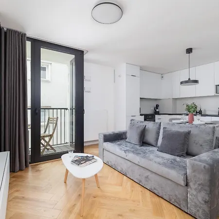 Lux Kosciuszki 39 With Parking By Renters Prestige Apartment Krakow